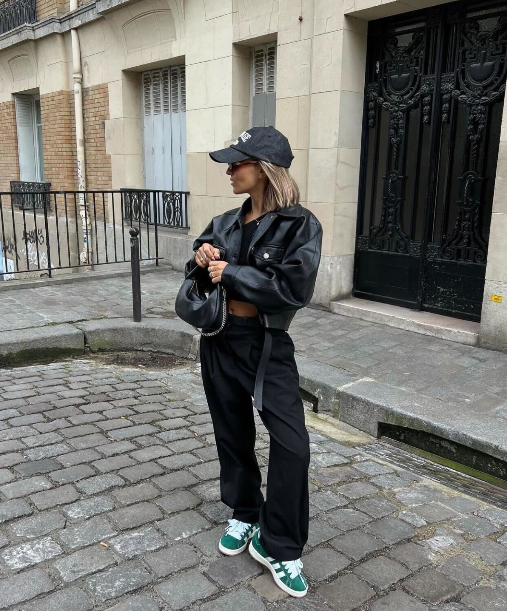 Tenue avec jogging discount adidas