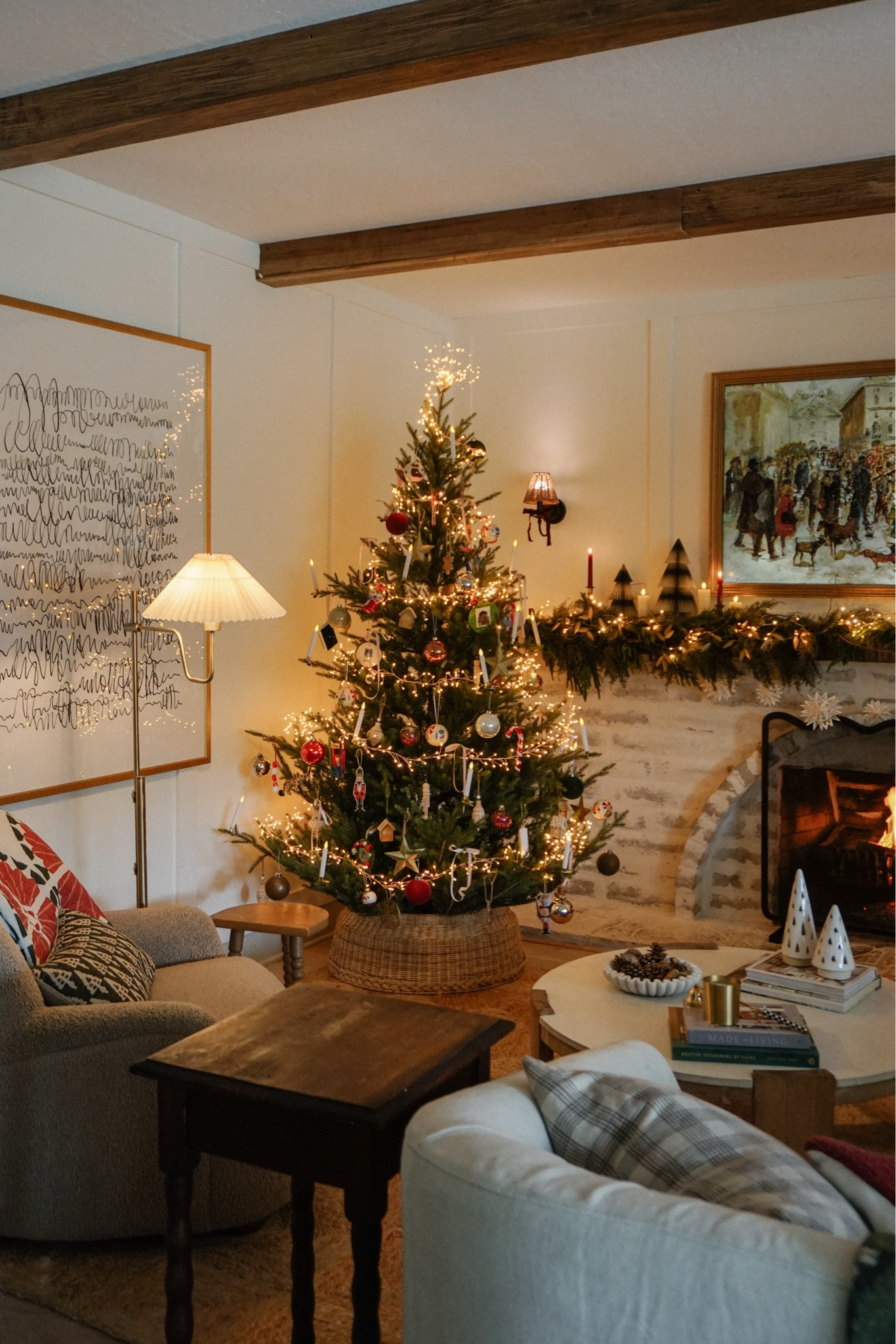 Christmas decor is finally up 🎄

#LTKHoliday #LTKFindsUnder100 #LTKHome