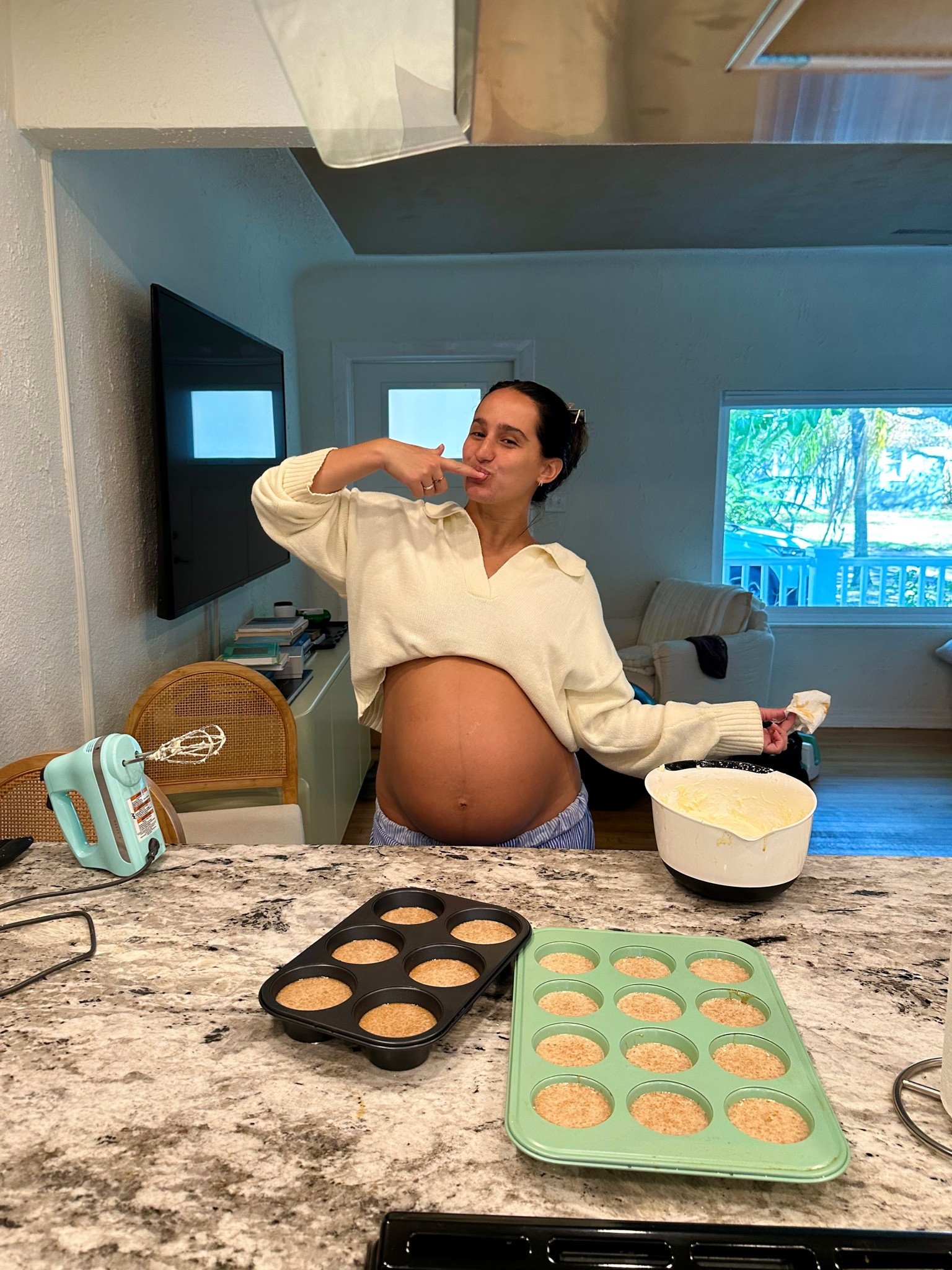 baking in the fall time ft the comfiest cozy fall sweater🍪🧸

the one I’m wearing is from Lulu’s but linked similar since it’s almost sold out! 

fall outfits | collared sweater | loungewear | autumn style | comfy pullover | maternity style | pregnancy sweater 

#LTKHoliday #LTKSeasonal #LTKbump