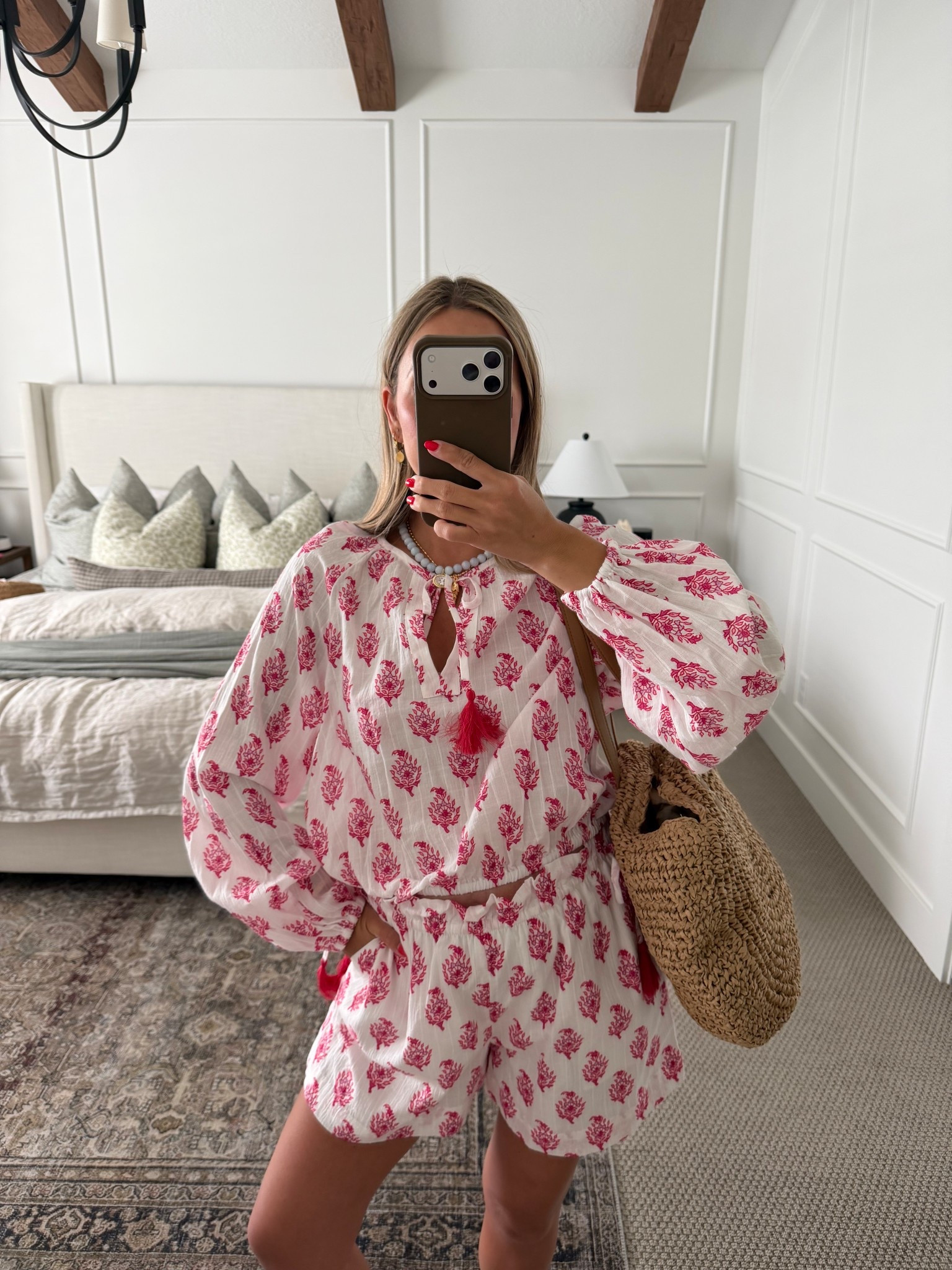 Spring break fashion. Spring ootd. Amazon spring new arrivals. Amazon spring fashion. Cute sets for spring. The bottoms have an elastic waistband and the top is slightly cropped 