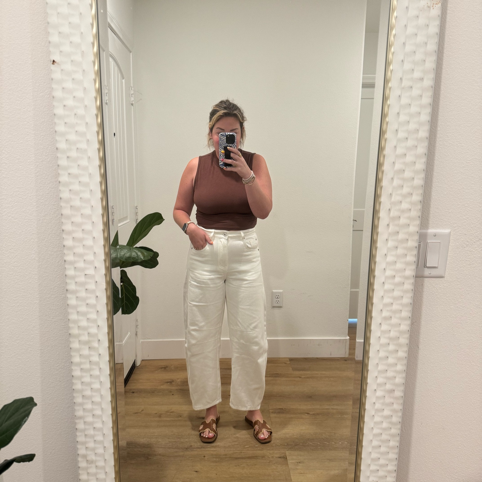 First pair of barrel jeans! I haven’t liked any pairs until I tried these on- and they’re under $50!

#LTKStyleTip #LTKFindsUnder50