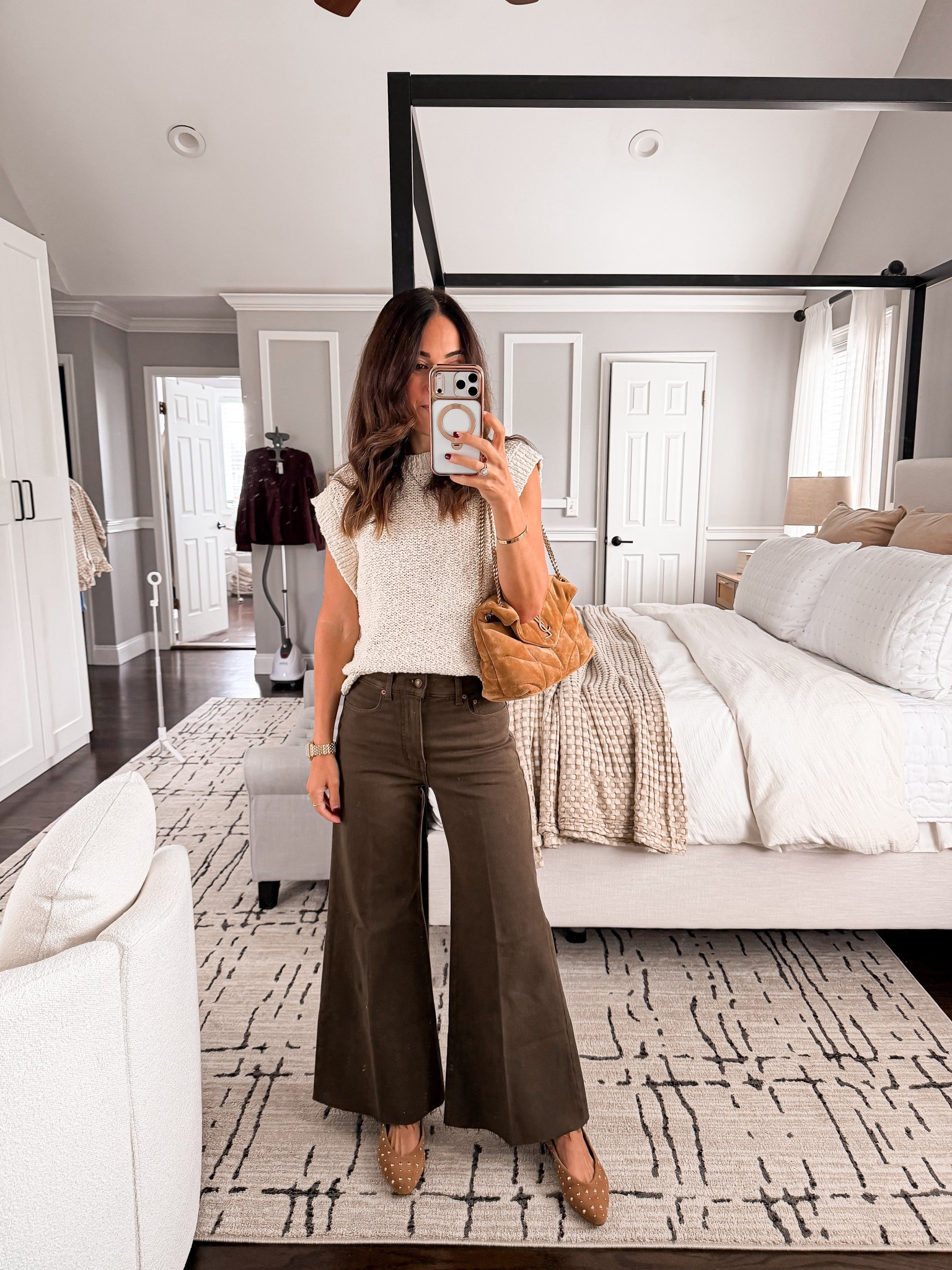 These mocha wide legs are everything this season 🤎
They fit like a dream, are super flattering, and go with every neutral top I own. I can’t stop reaching for them!
Wearing size 25 in the jeans + xsmall in the top.

#LTKFallFashion #LTKOver40Style #MrsCasual 


#LTKOver40 #LTKSeasonal #LTKStyleTip