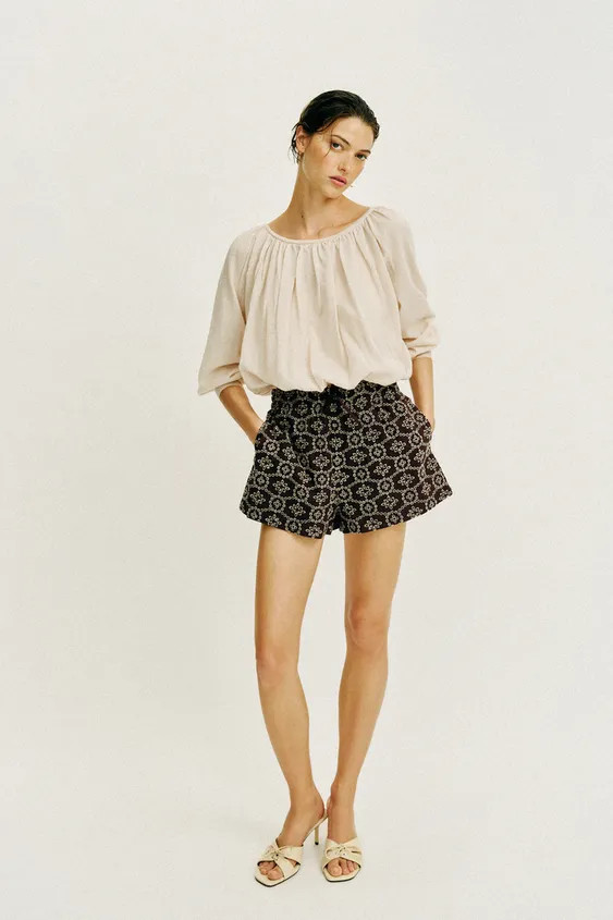 EMBROIDERED DIE-CUT BERMUDA SHORTS | Zara UK