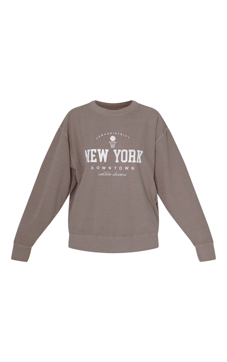 Mocha New York Downtown Graphic Printed Sweatshirt | PrettyLittleThing US