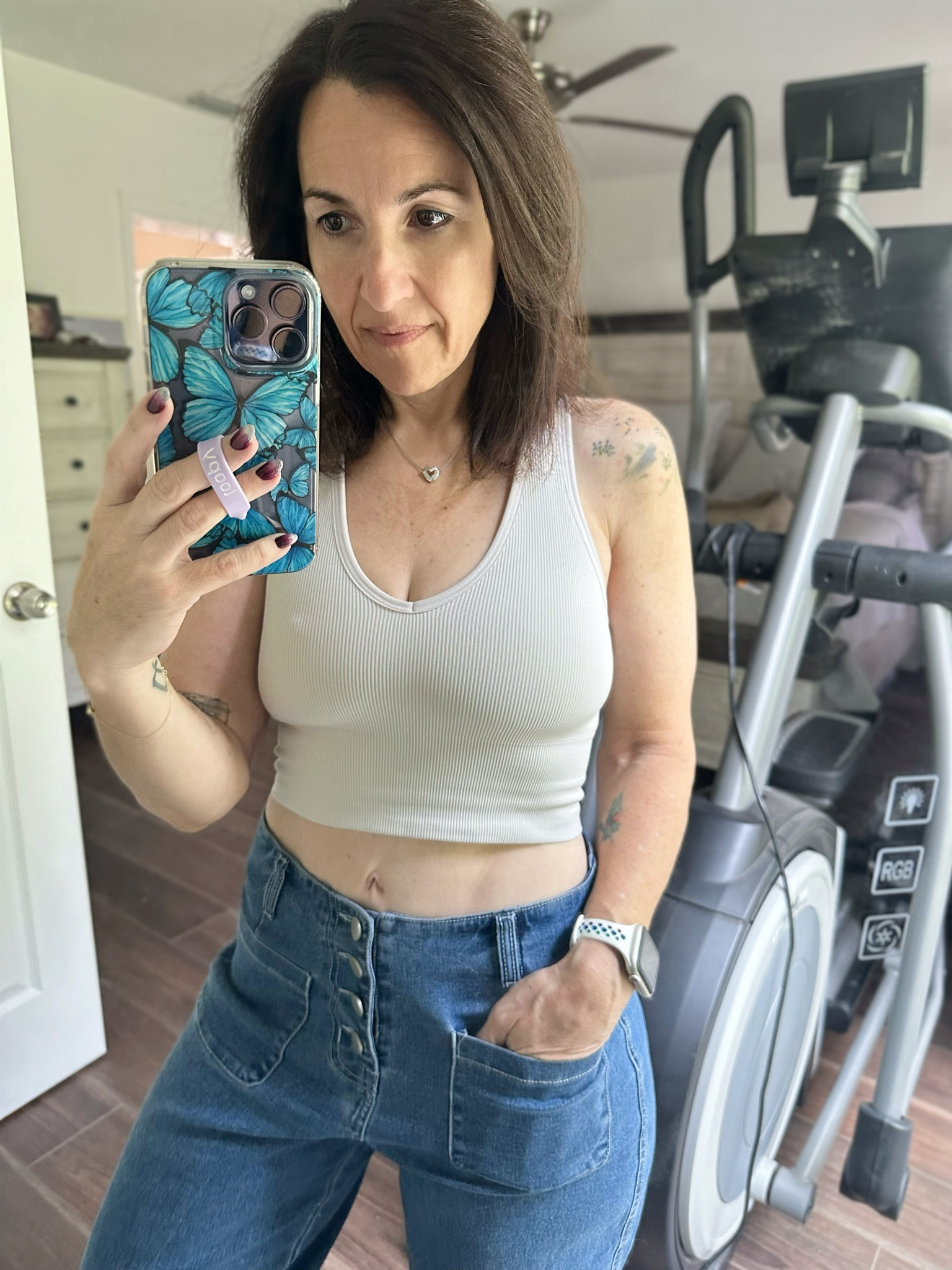 Trying to find other jean styles than skinny jeans!👖 