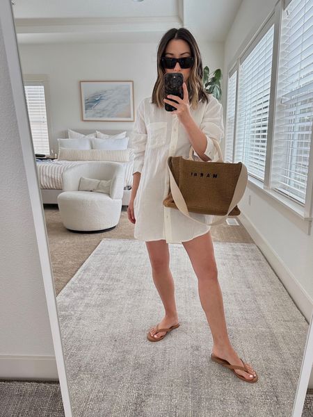 Gap spring/summer try-on. Gauze tunic doubles as a coverup. Love this length. On sale! 

Gap tunic petite xs
Tkees sandals 5
Marni tote small
Celine sunglasses. 

Swim, sandals, swim style, pool style, beach outfit 

#LTKshoecrush #LTKitbag #LTKswim