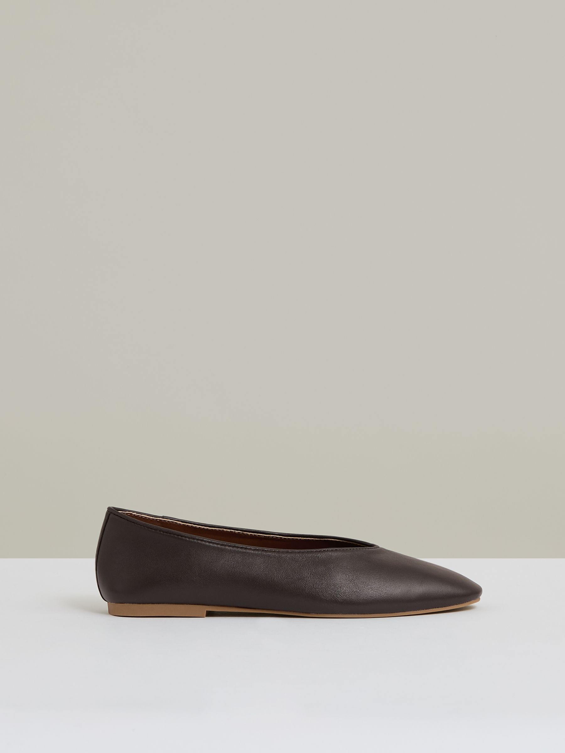 Leather Rounded-Point Toe Ballet Flats in Chocolate | Reiss UK