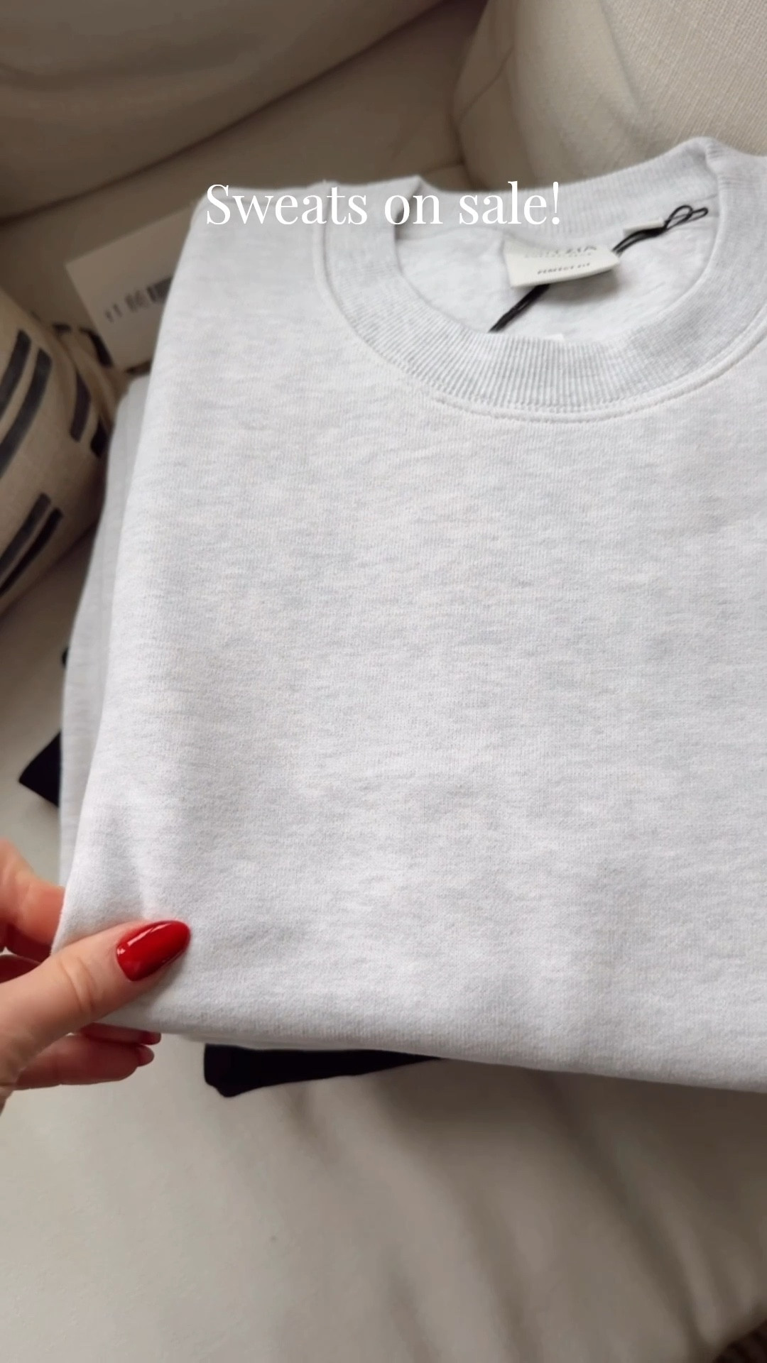 Don’t miss the Aritzia sweats on sale! I go true to size with the XS 💗

#LTKSaleAlert #LTKootd #LTKPetite