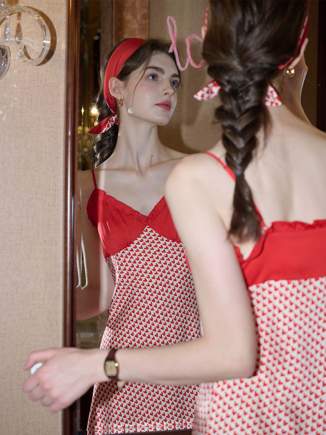 Kimberly Romantic Sweetheart V-Neck Suspender Dress | SimpleRetro