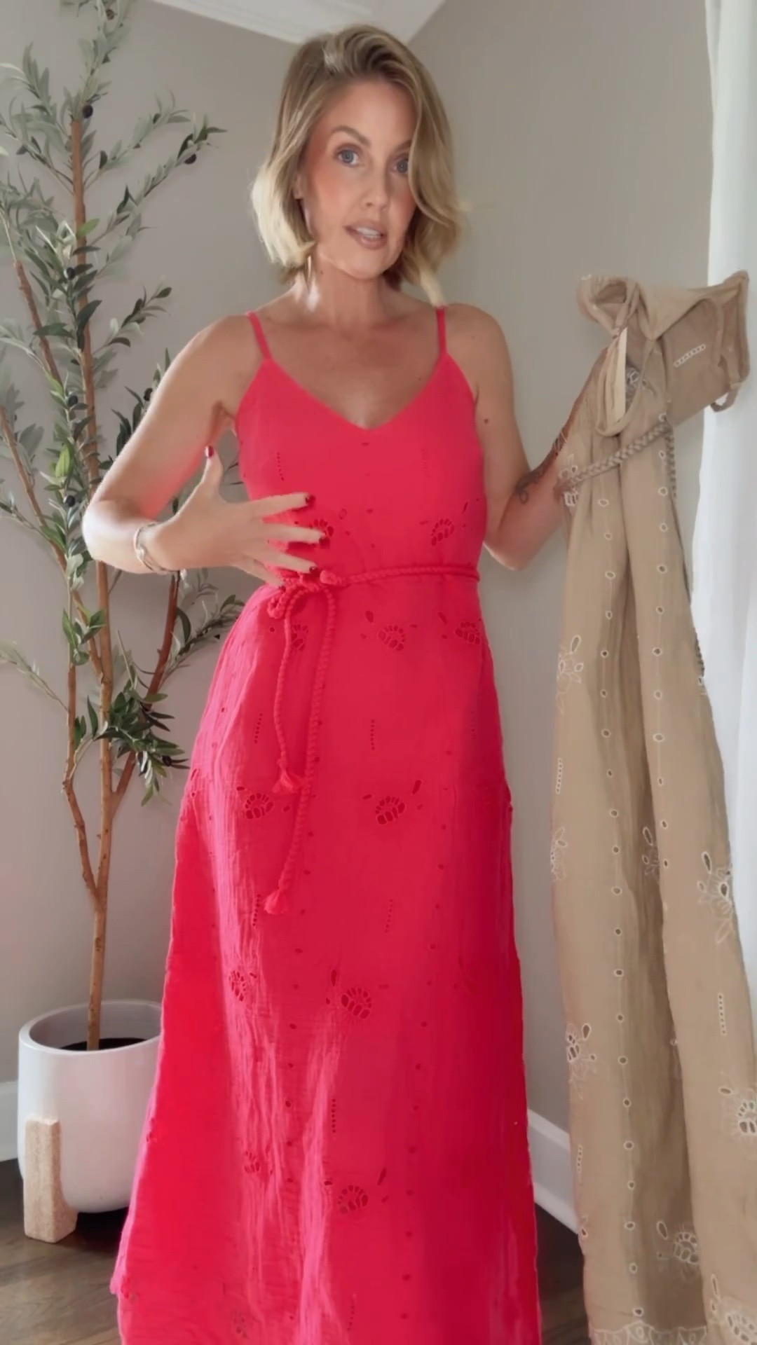 XS dress

Summer dresses, summer outfits, target finds, maxi dress, Amanda west, almost_readyblog

#LTKootd #LTKSeasonal #LTKPetite