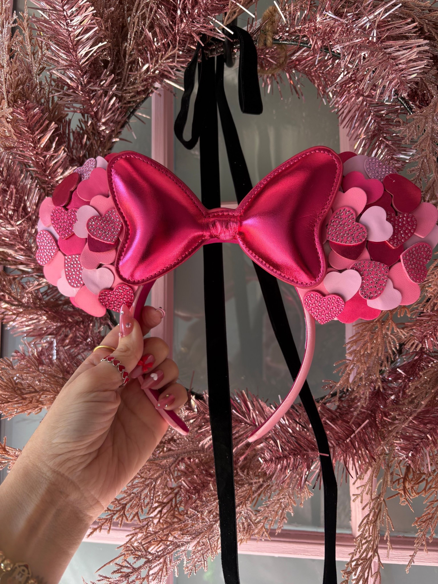 Valentine’s Day Minnie ears 💖

Disney/ pink/ red/ love season/ Valentine’s Day/ Minnie ears/ accessories/ baublebar/ galentines/ gift ideas

#LTKFindsUnder50 #LTKSeasonal #LTKootd