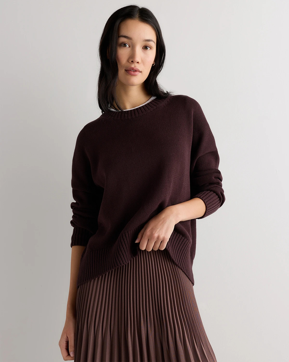 Quince | Women's Boyfriend Crewneck Sweater in Charcoal, Size Large, Organic Cotton | Quince