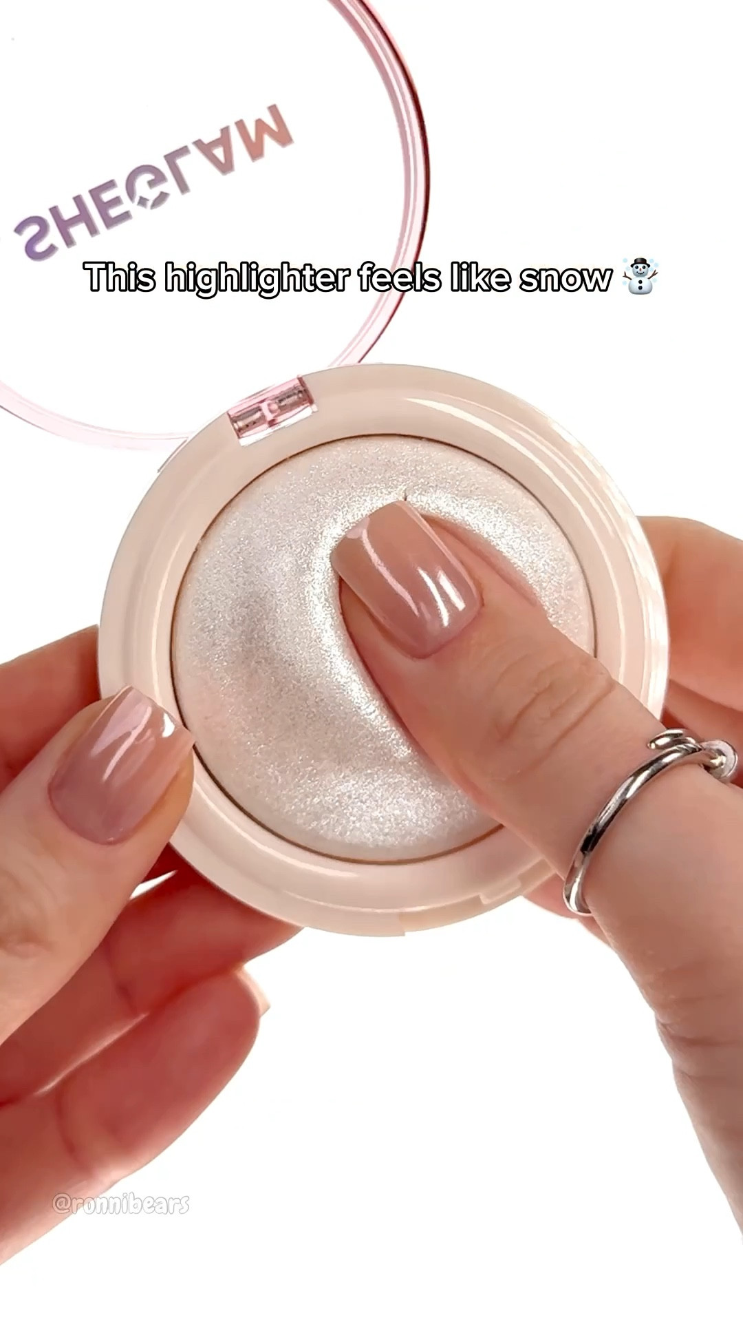 This squishy highlighter texture is so fun 🤩 

🛍️ SHEGLAM Glowchi Bouncy Highlighter in Powdered Sugar

#highlighter #squishy #makeup #sheglam

#LTKuk #LTKbeauty