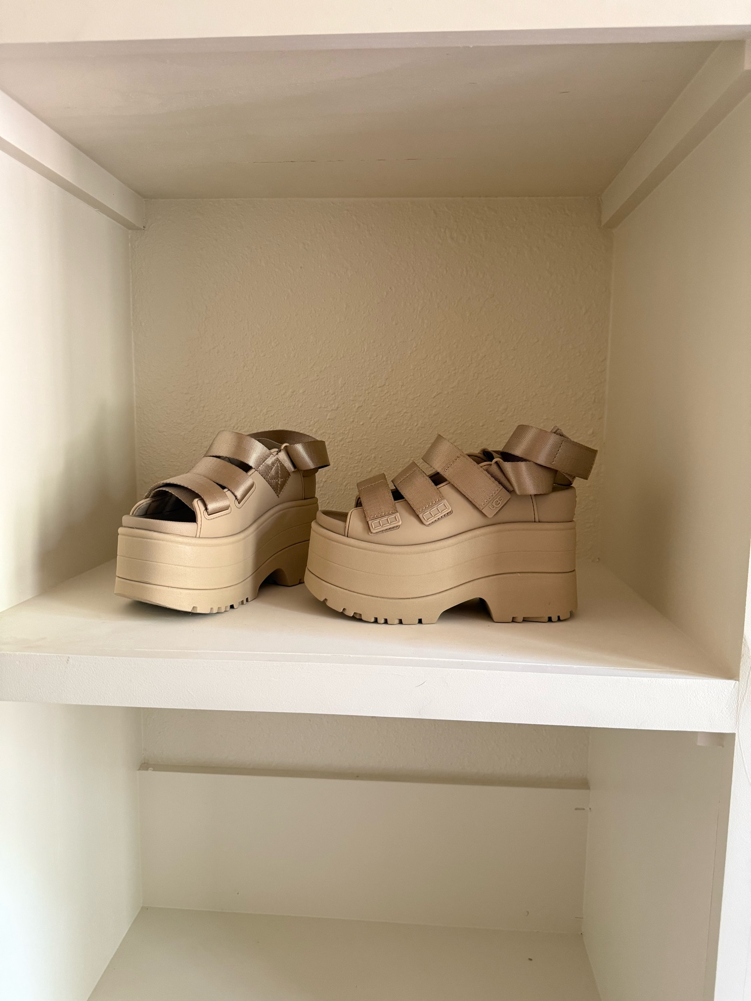 Summer must have sandals!!!!! 