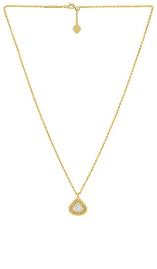 Kendra Scott Kendall Pendant Necklace in Metallic Gold. | Revolve Clothing (Global)
