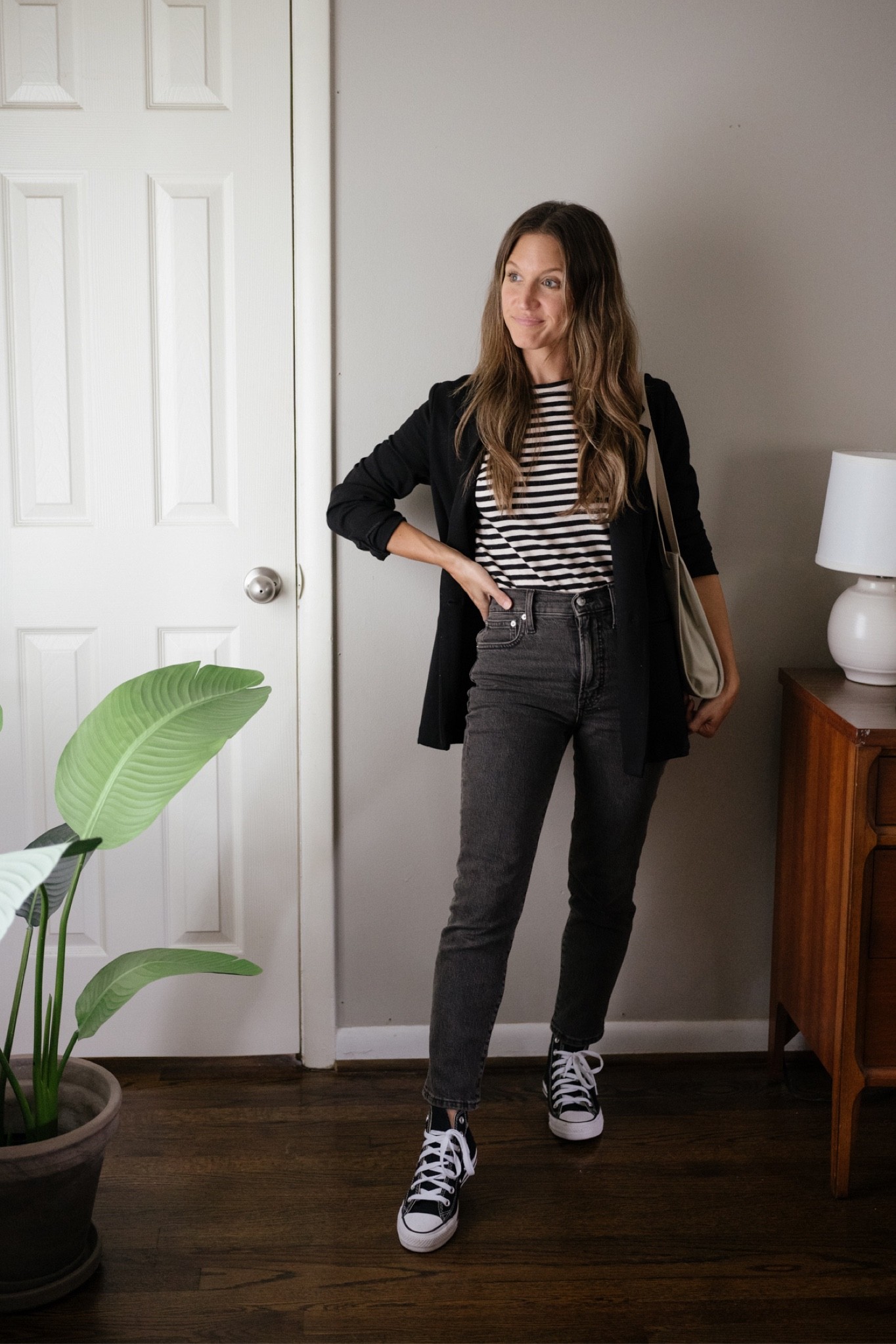 Friday’s Outfit 9/16

Blazer is old from Old Navy; linked the current version. Everlane striped tee fits TTS  Madewell Perfect Vintage Jean; I take my smaller size in this style (24 petite) Size down a half size in the Converse. Able bag (code ASHLEYR15) 

#LTKunder100 #LTKSeasonal #LTKfit