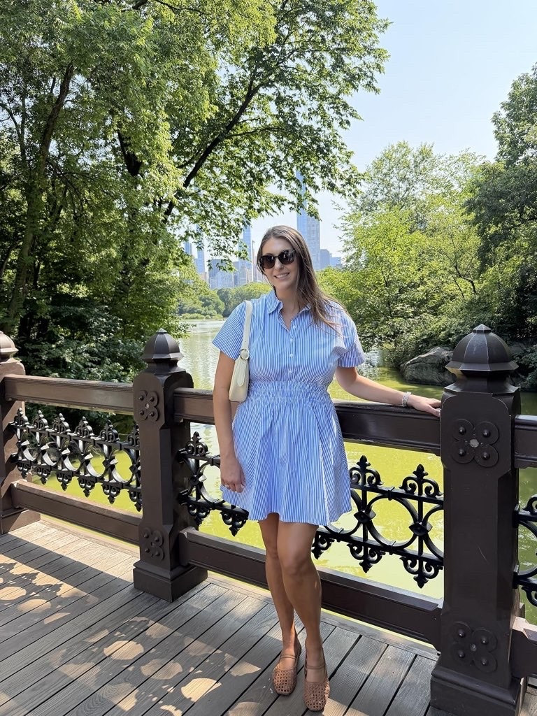 A little blue-and-white moment in NYC! 💙 This striped shirt dress is the perfect mix of comfy and cute. The smocked waist is so flattering, and I love how easy it is to style for sightseeing, brunch, or a casual day out!

midsize fashion, size 12/14, blue striped dress, smocked waist dress, NYC outfit, casual summer dress, midsize dress outfit