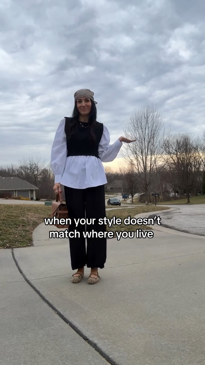 Back in KC. Still dressing for Paris. 🇫🇷🤍🩰 this top is great for work and more and these pants are a fabulous balloon shape. Linking in LTK.