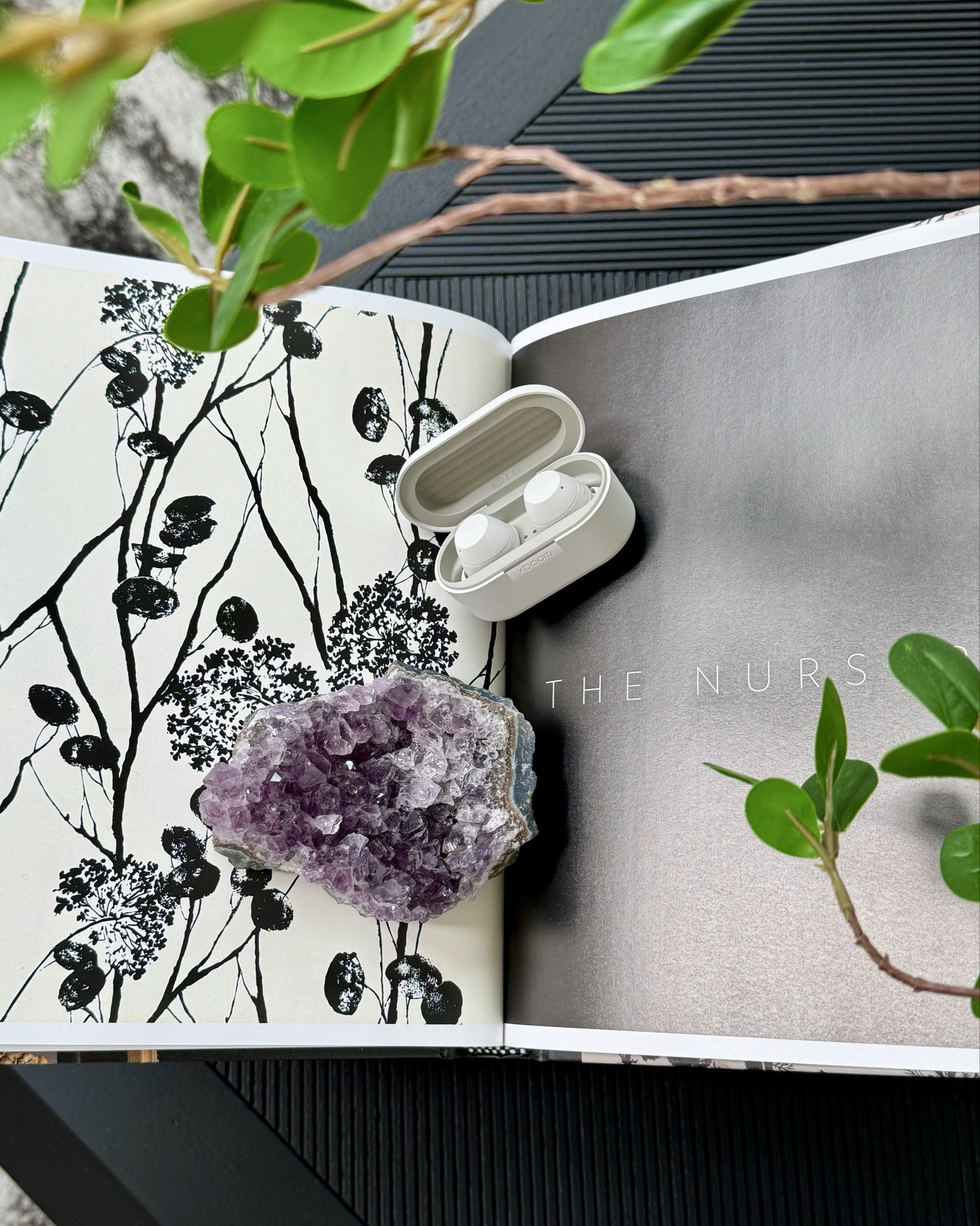 A perfect Fathers Day gift idea 💕 Vacation/Travel buddy.
Snug fit, crisp sound and elegant design is just few reasons you should checkout this LG earbuds 😍 


#LTKGiftGuide #LTKFindsUnder100 #LTKItBag