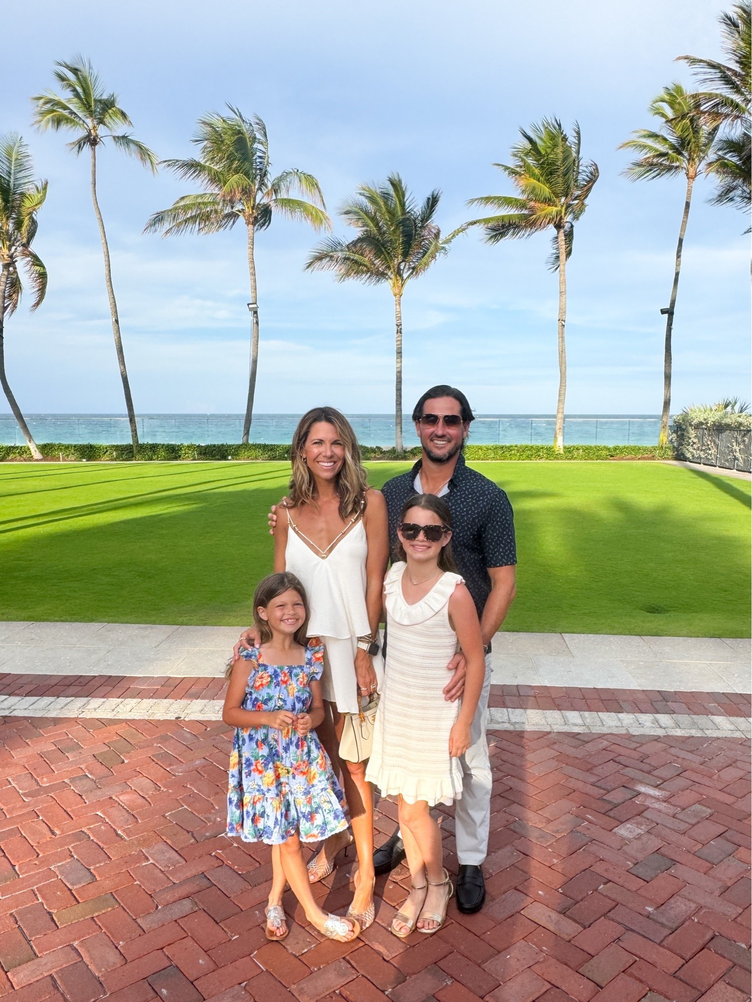 Mother’s Day Staycation 💗

My sweet little fam surprised with a night away at The Breakers with our besties — so much love!

#LTKdayinmylife #LTKmomlife #LTKootd