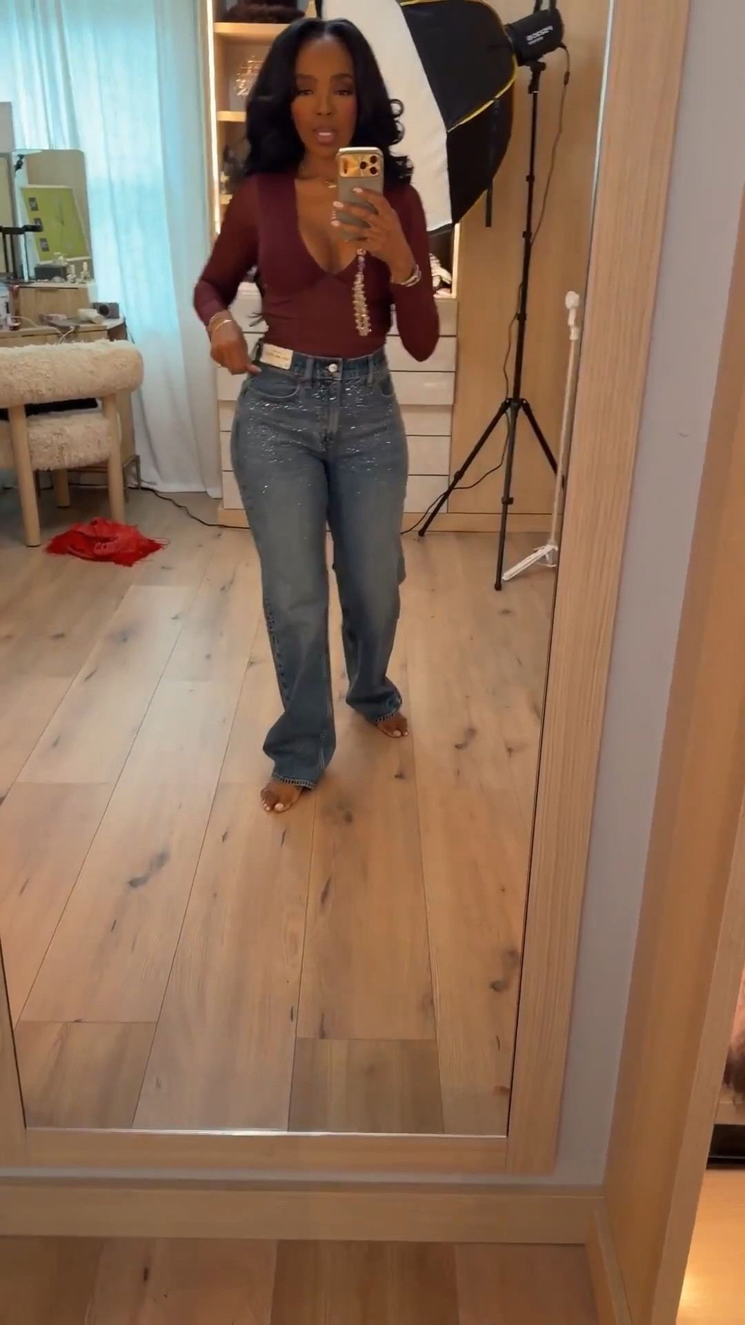 Scroll to shop my favorite pieces from the @abercrombie Abercrombie Spring Sale. Everything is 25% off right now, making it the perfect time to grab denim, dresses, basics, and spring outfits before styles start selling out.

Use code AFLTK at checkout to get 25% off everything both in-store and online. The sale runs March 12 through March 15, so it’s the perfect moment to stock up on your favorite pieces.

Perfect for spring outfits, vacation outfits, everyday basics, denim staples, and effortless elevated looks.

5'4" | 138 lbs | 34D bust | 27" waist | 40" hips