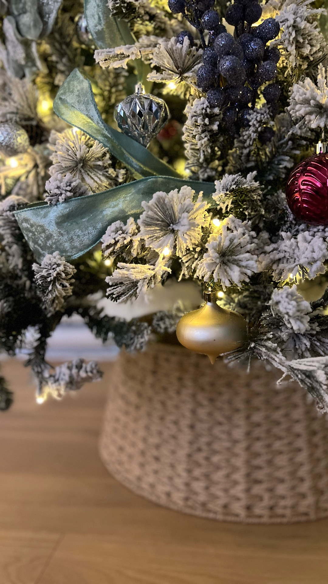 Christmas tree but make it beachy 🥰🎄🐚🐠🌊🪼

#LTKHome #LTKHoliday #LTKCyberWeek