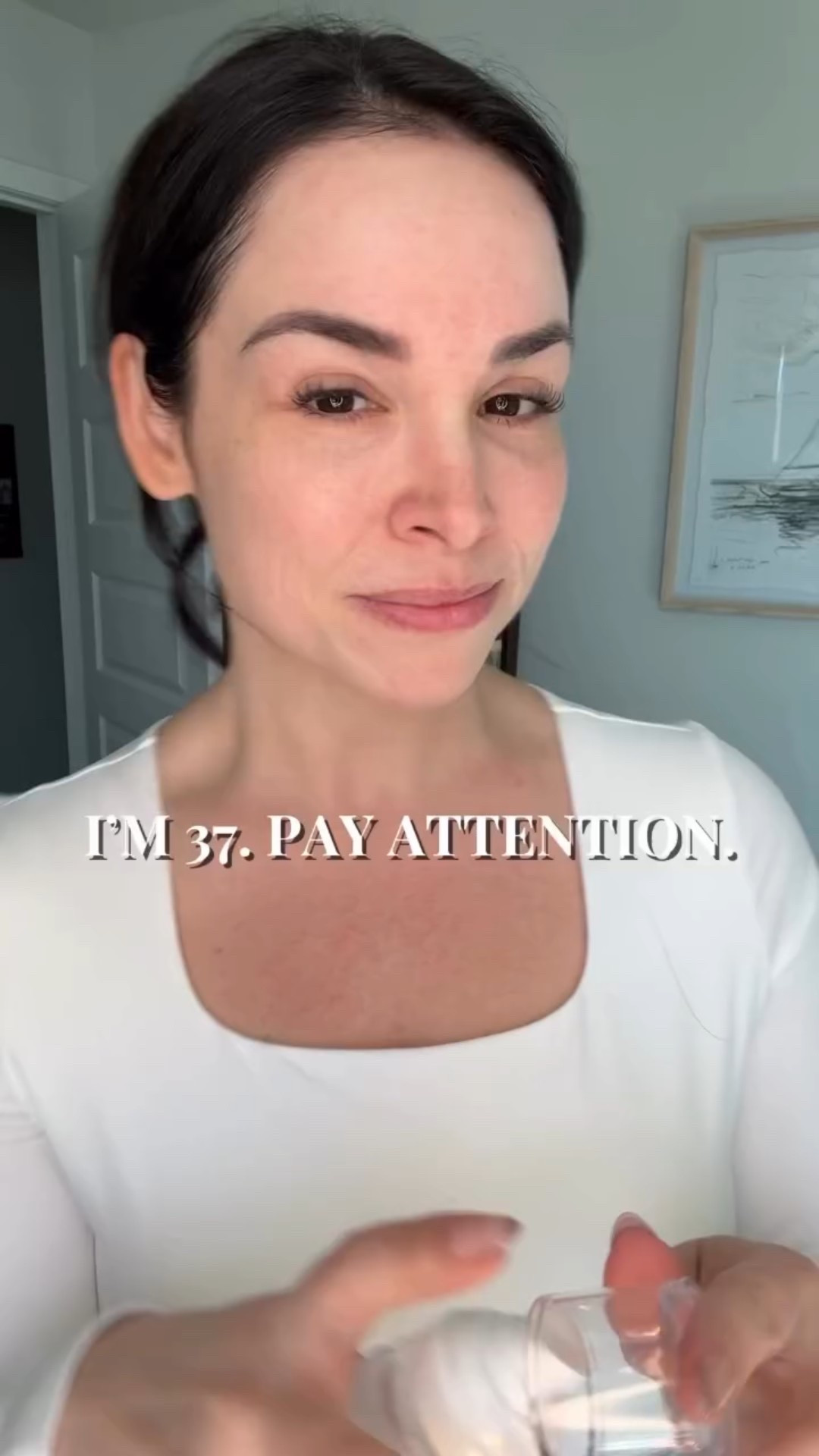 Comment “SKINCARE” and I’ll send you my product lineup! 

💁🏻‍♀️37 and finally understanding that consistency matters more than trends.
Same routine. Same products. Every morning.
Nothing fancy — just showing up for my skin and letting it do its thing.

If you’re 30s+ and feel like your skin suddenly changed… it’s not you.
Stick with what works, stop hopping, and give it time.

✨ consistency > everything ✨

@laneige_us @timelesshaskin @goodmolecules @numbuzin_global @cerave