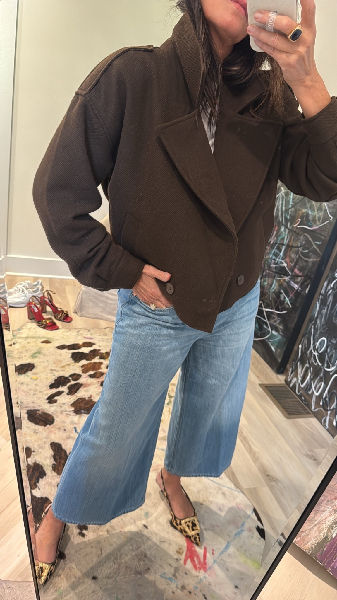 Cutest fall bomber! 
Very on trend and cozy! 
Chocolate brown 
Wearing small 
Nordstrom rack find! 


#LTKFindsUnder50 #LTKFindsUnder100 #LTKWorkwear