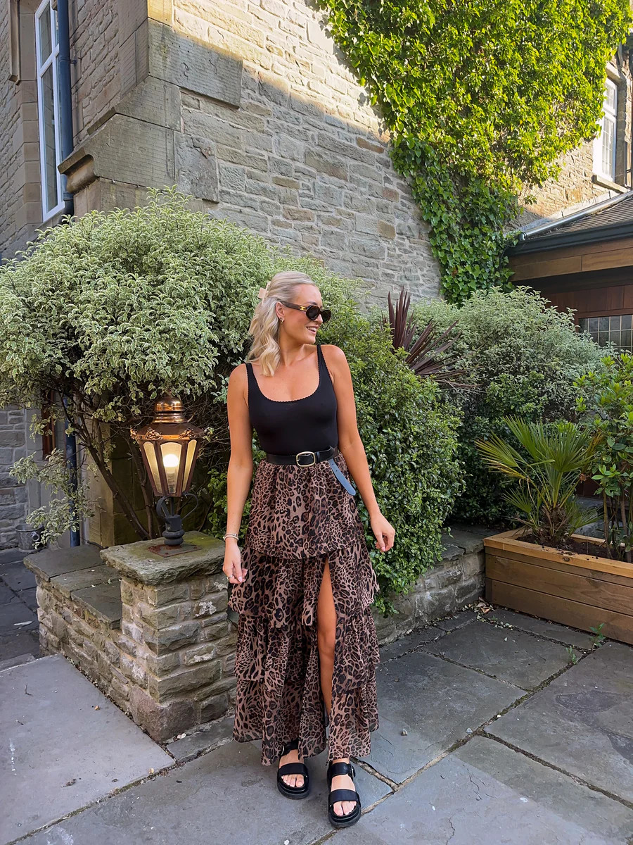 Leopard print tiered ruffle maxi skirt | Azura Rose