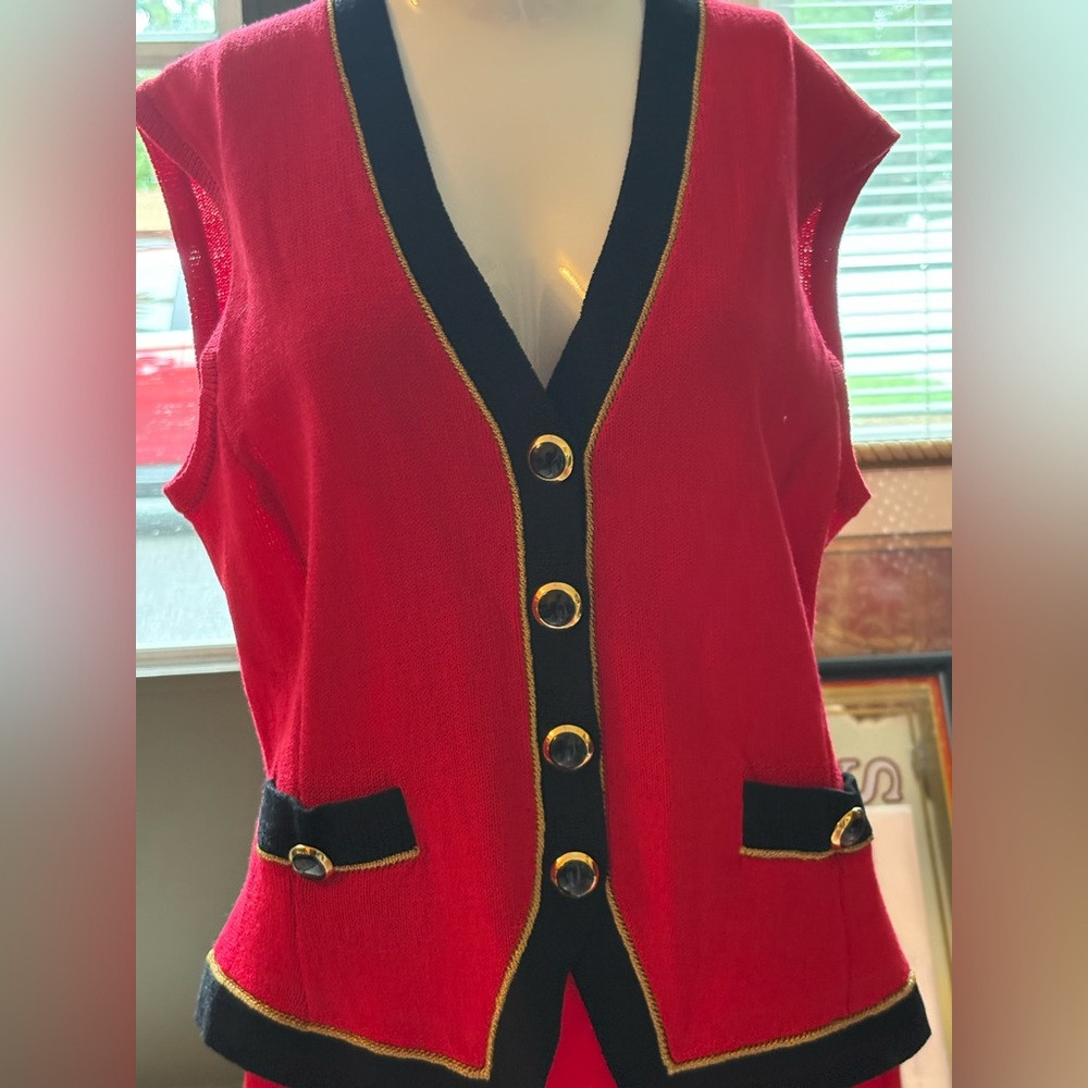 St John Collection by Marie Gray Red Knit Sleeveless Button-Up Vest | Poshmark