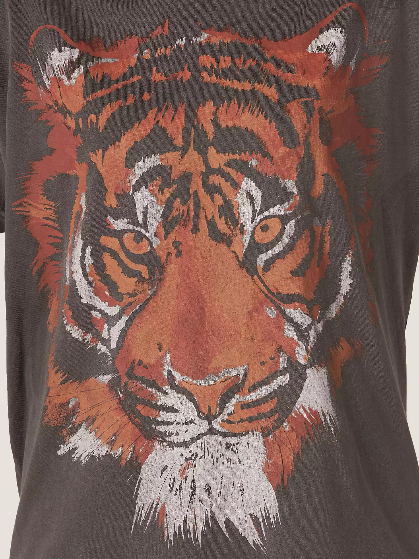 Women's Oversized Tiger Tee in Faded Black | Wrangler