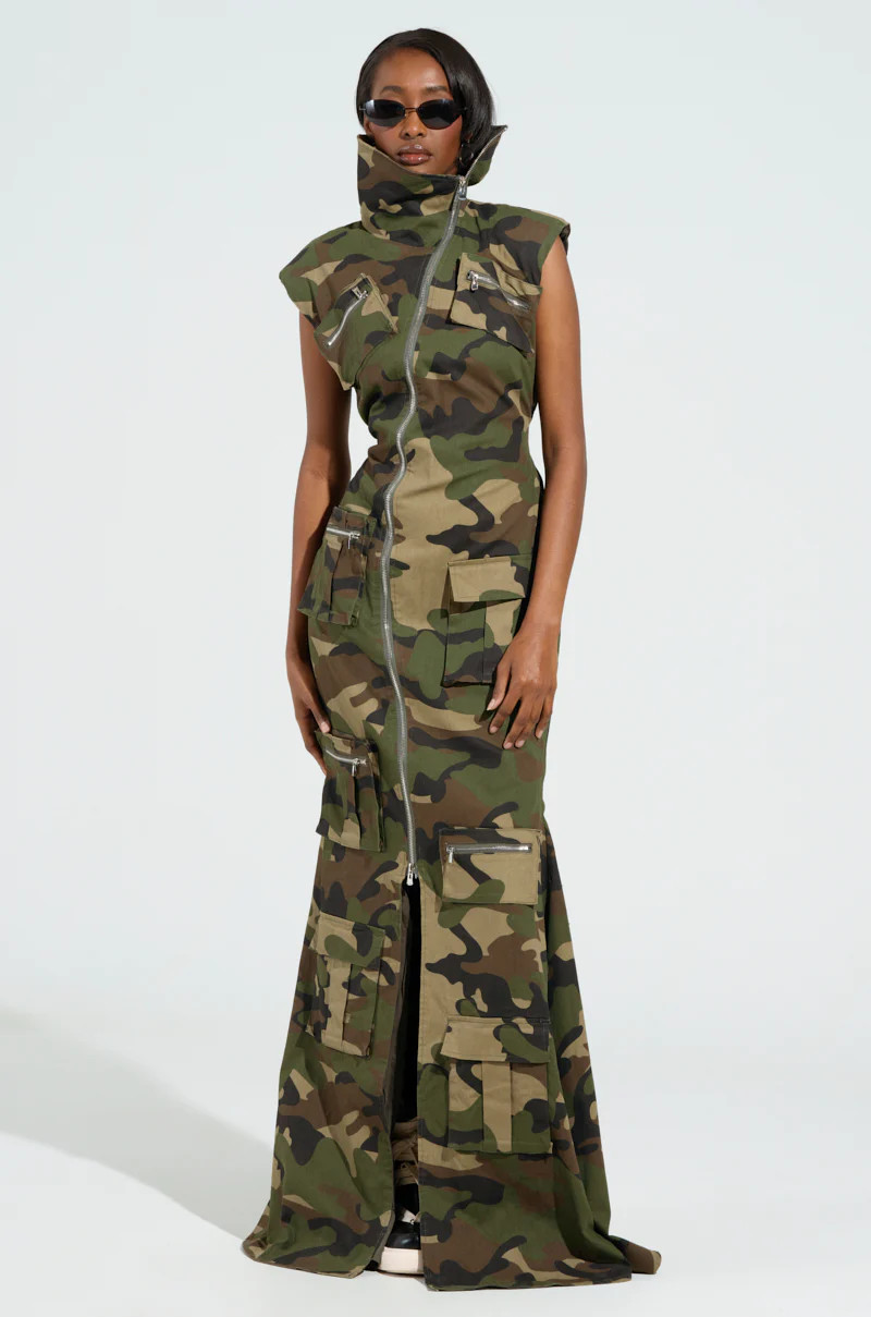 NOW YOU SEE ME CAMO PRINT MAXI DRESS | AKIRA
