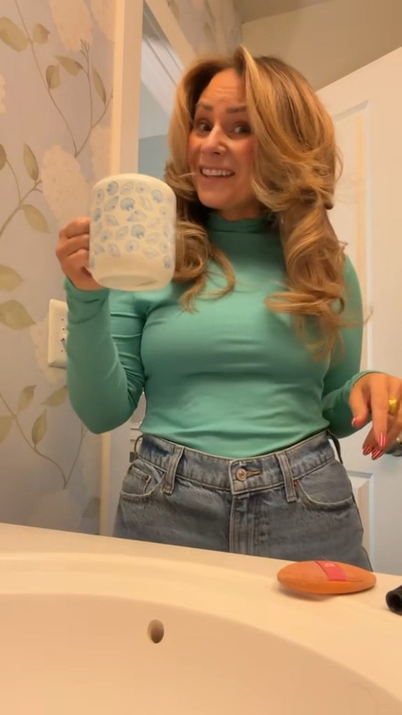 My favorite way to insure a good hair day! 

good hair day guide, hairstyles, heartless hair curlers, overnight curls, heartless hair styles, jumbo flex rods 

#LTKBeauty #LTKgrwm #LTKselfcare