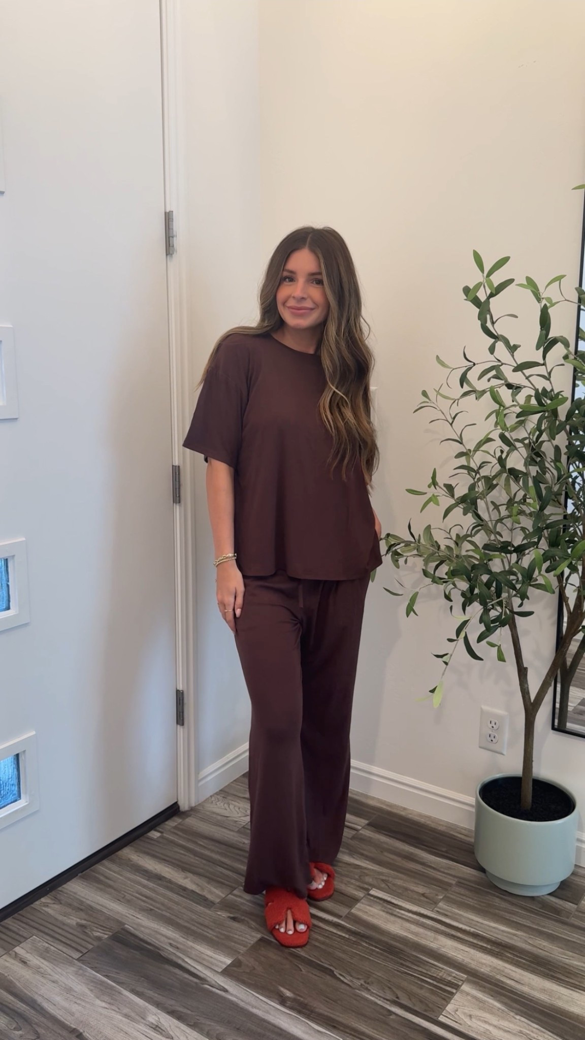 Soo comfy, I got a size small in this set! Size 8 in fuzzy sandals 