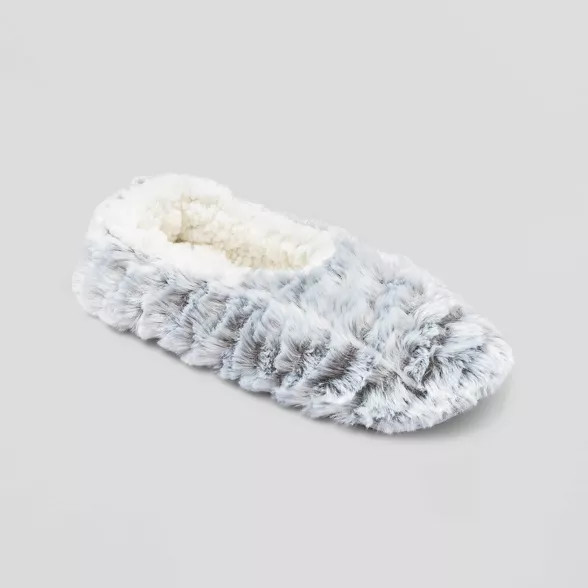 Women's Faux Fur Cozy Pull-On Slipper Socks | Target