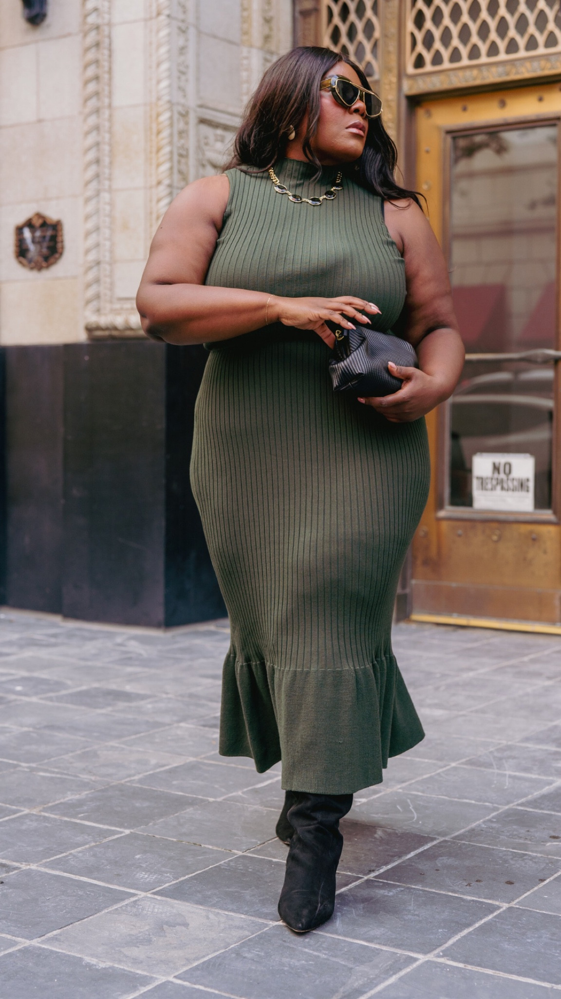 A great way to go from Summer to Fall is starting to wear lighter knits. It’s cozy but not too warm so you can feel fall without sweating so much 😄



#LTKStyleTip #LTKFallSale #LTKPlusSize