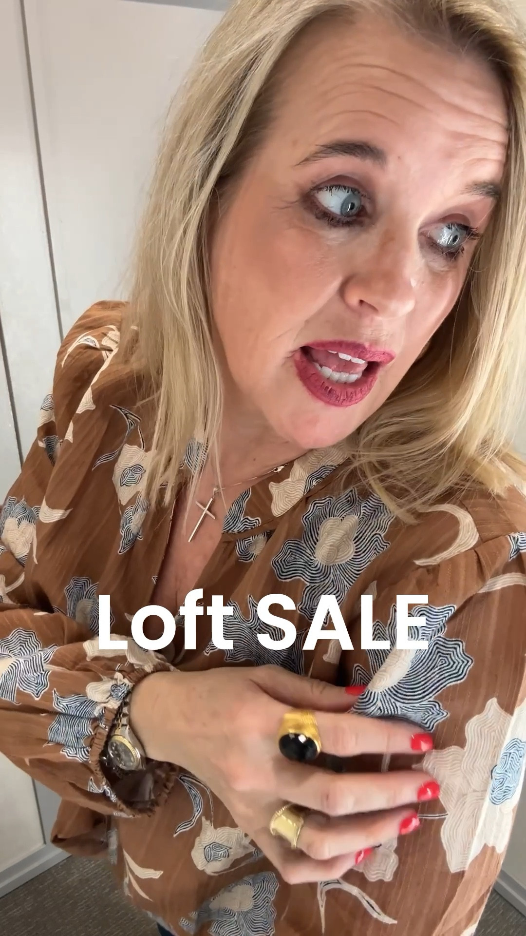 Loft Sale

Pretty Floral  too
Light weight and airy 
In pretty brown and light blue 
Fits tts 

Straight leg denim jeans, high waisted in mid wash 

Great spring outfit and really affordable now on sale



#LTKSaleAlert #LTKootd #LTKOver40