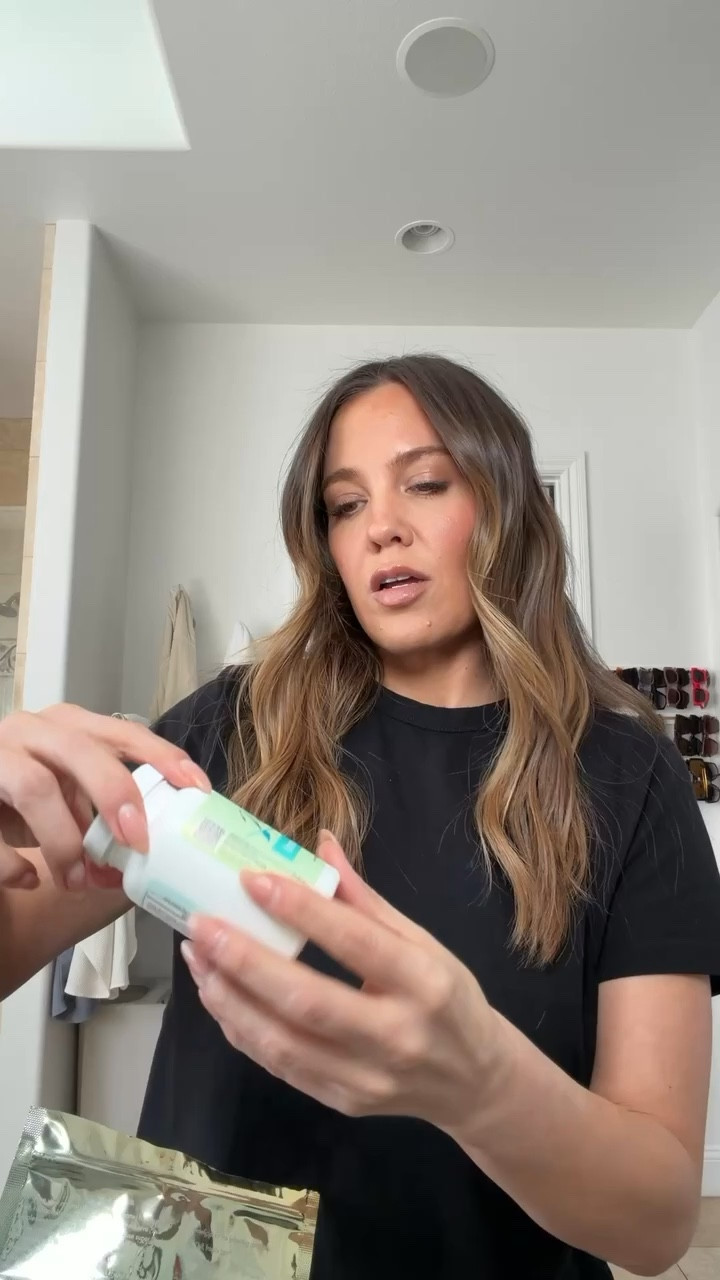 It’s that time again. Going through my empties. First up we have:

Ver Vita- Immune Rmor 
Cymbiotika Glutathione 
Retinol
Ritual DHA
Agent Nateur Collagen
Lux Unfiltered eye masks
Medicine Zero pore pad
Jiyu toning polish pads 


Beauty, collagen, eye masks, toner, polish pads, supplements, vitamins 

#LTKselfcare #LTKBeauty #LTKdayinmylife