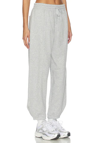 Luxefleece Barrel Sweatpant
                    
                    Beyond Yoga
                ... | Revolve Clothing (Global)