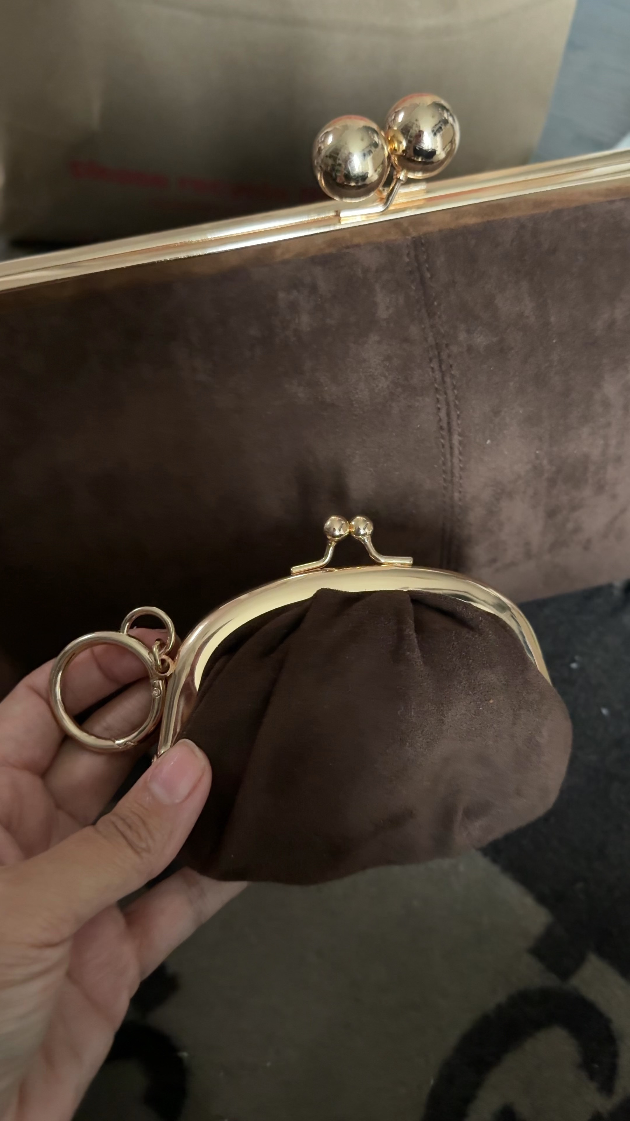 The perfect kiss lock bags 

#LTKOver40 #LTKStyleTip #LTKGiftGuide