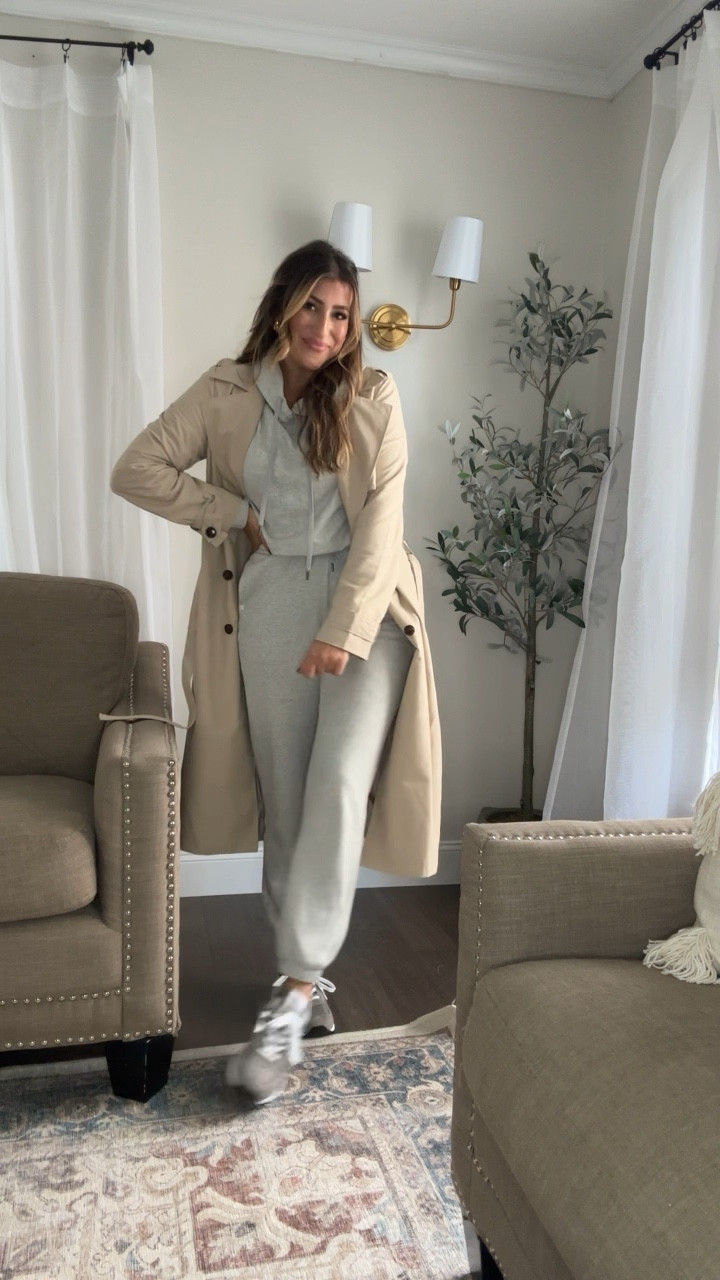 Easy trench coat outfit for fall and winter. Tap photo below to shop and follow for more! Xx 

#LTKstyletip #LTKHoliday #LTKVideo