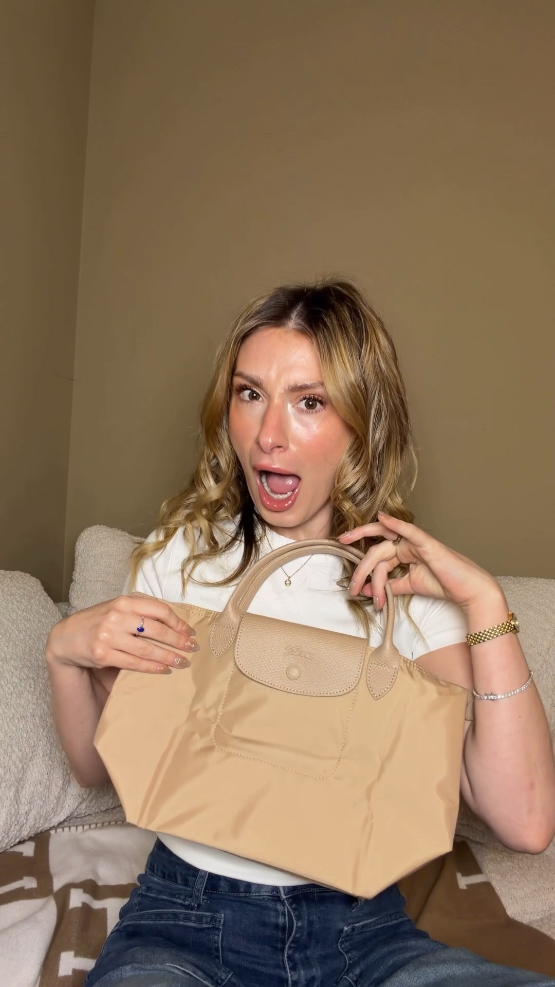 I finally got the new Longchamp Le Pliage One and am really loving the monochromatic look 😍

This is the most neutral beige tone that will go with everything! I love how sleek it looks with the single tone of the leather and nylon body. It’s just like the original we love just sleeker ♥️

This is the small Le Pliage ♥️