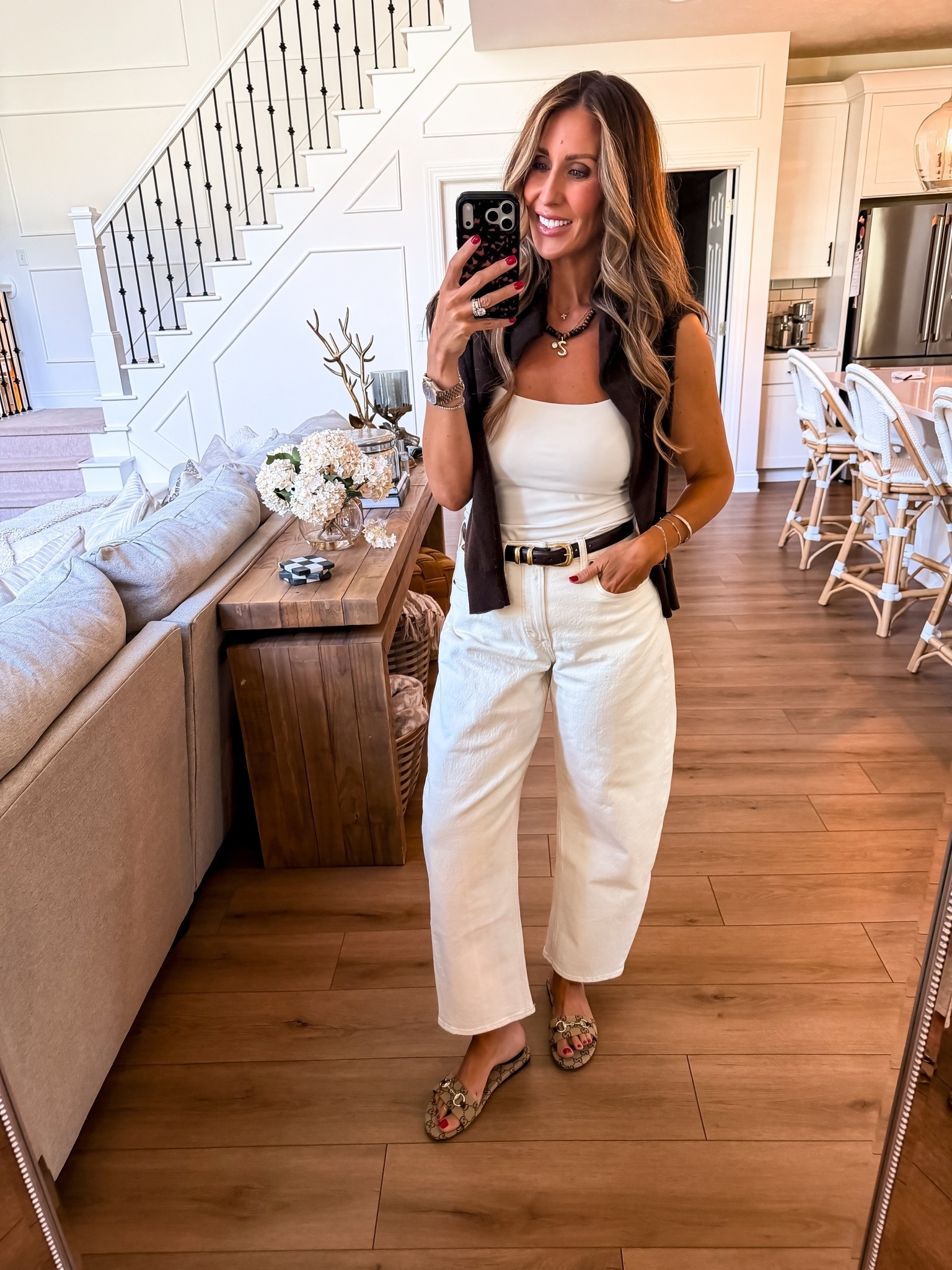 I did the curve option on these pants and got size 28 if I got the straight it would soze 29 / cream and brown / cashmere sweater