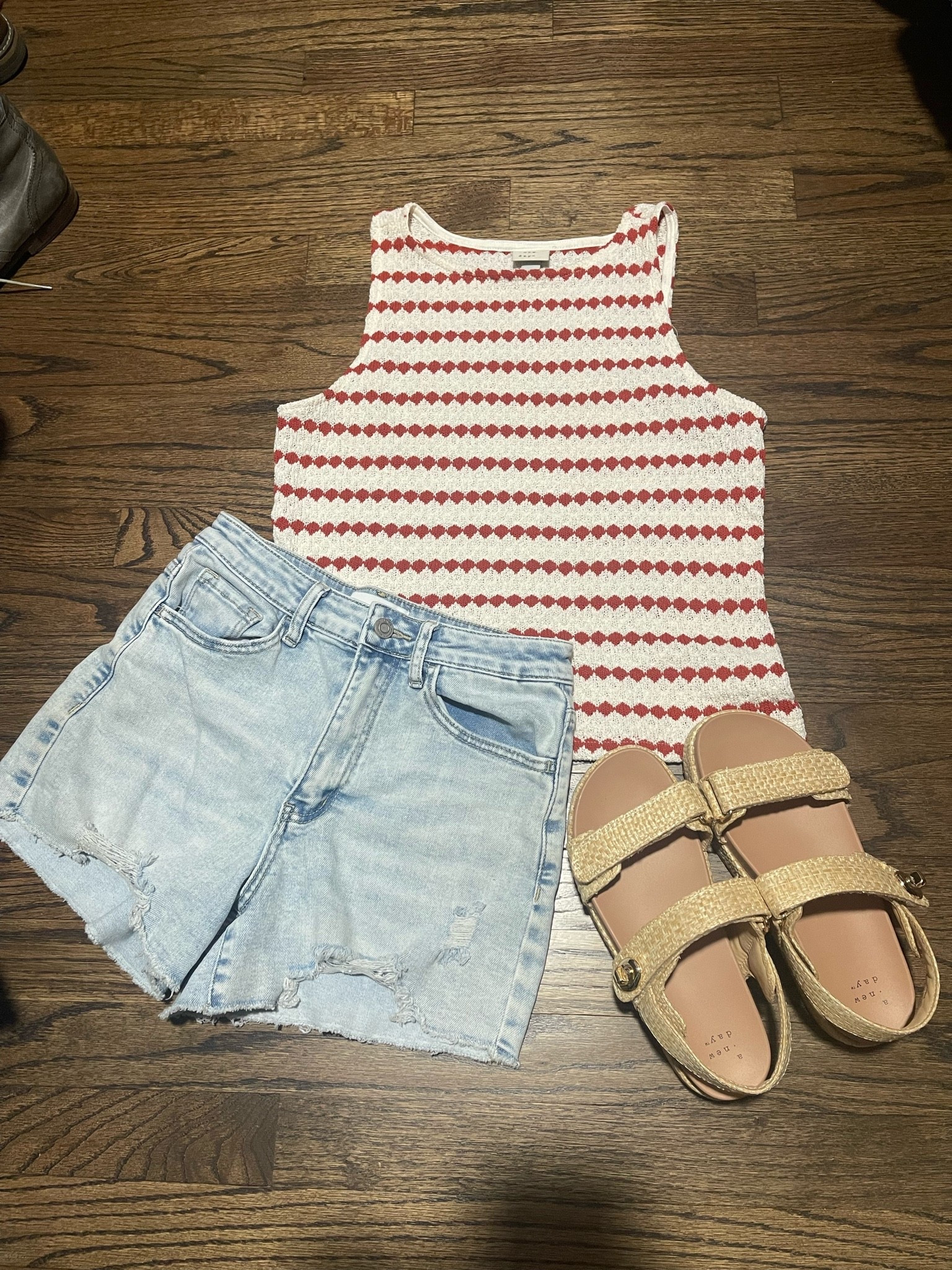 My summer uniform- stylish top, jean shorts, and my platforms. Making this 4’10” girlie feel good!

#LTKdayinmylife #LTKmomlife #LTKSeasonal