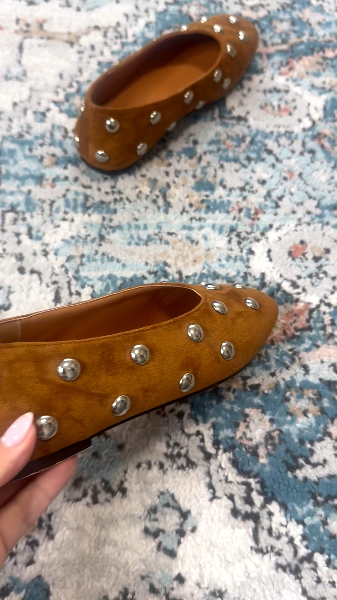 Amazon studded ballet flats
Madewell look alike studded flats
Such a good dupe 


#LTKFindsUnder50 #LTKootd