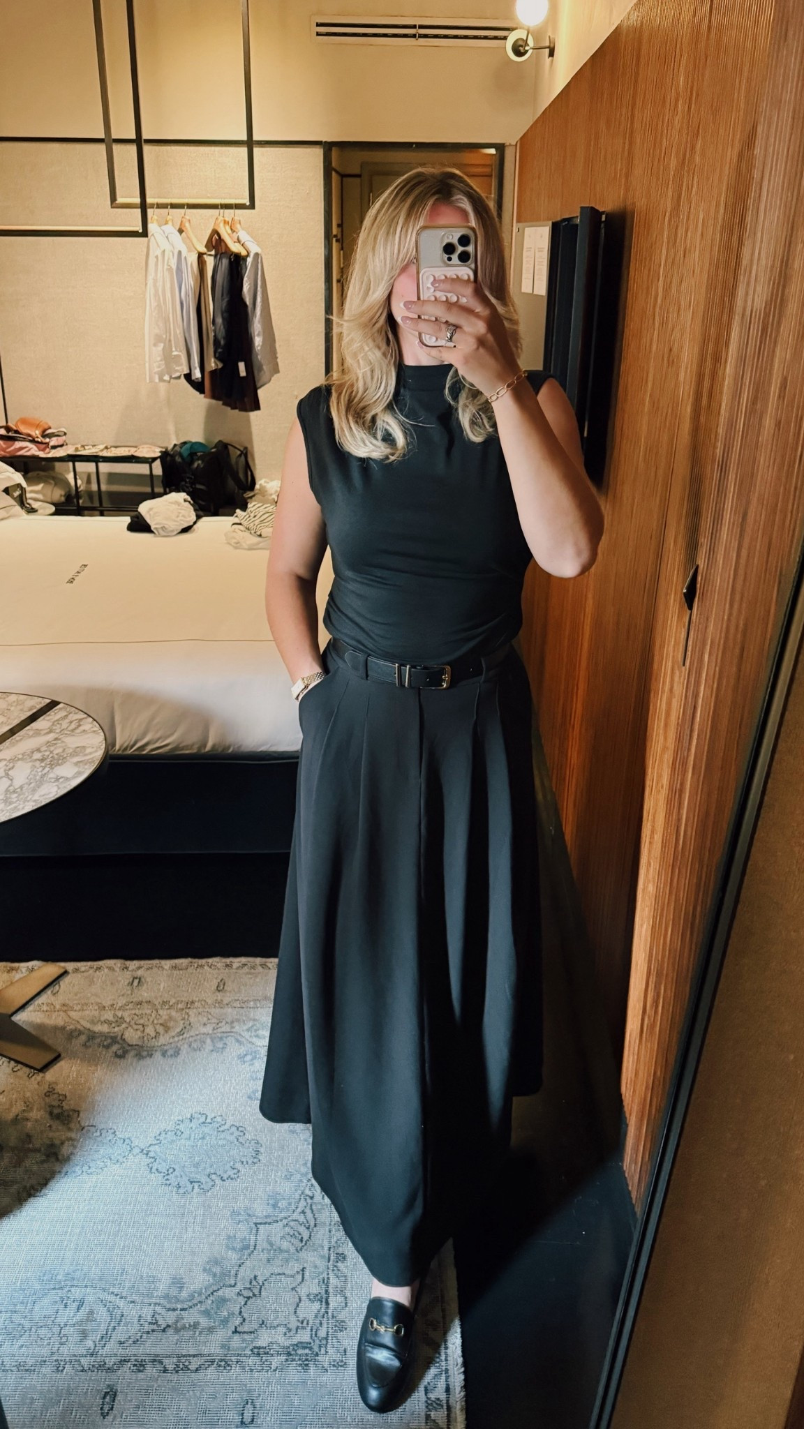I’m wearing a different skirt in this picture but I linked another one I have! 🫶🏼

#LTKWorkwear