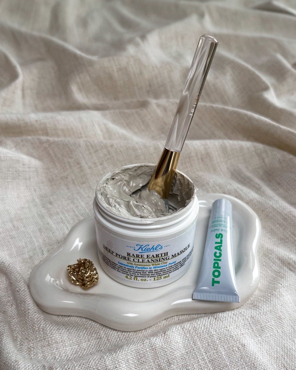 My favorite face mask by Keihls! It's super detoxifying, stress relieving, and full of minerals. I have combination skin and get pimples and black heads and this helps
tremendously! Tropicals lip balm has also saved my chapped lips!!
#mask #skincare #lip #beauty



#LTKBeauty #LTKStyleTip #LTKFindsUnder50