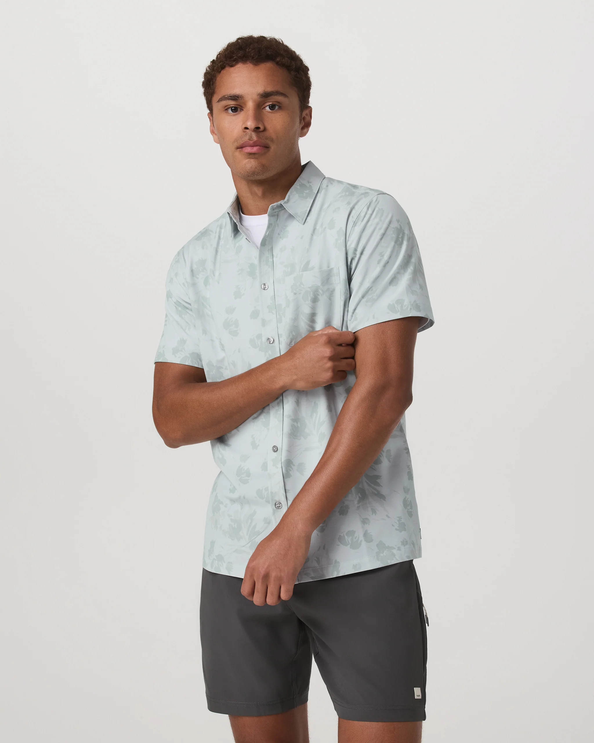Short Sleeve Bridge Button Down | Vuori Clothing (US & Canada)