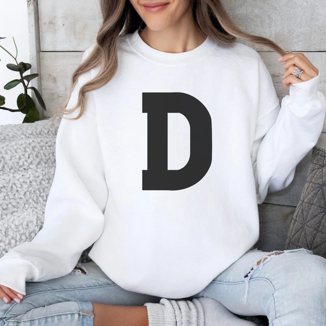 Initial Letter Varsity Sweatshirt, Letter D Sweatshirt, College Style Alphabet Initial Sweatshirt... | Etsy (US)