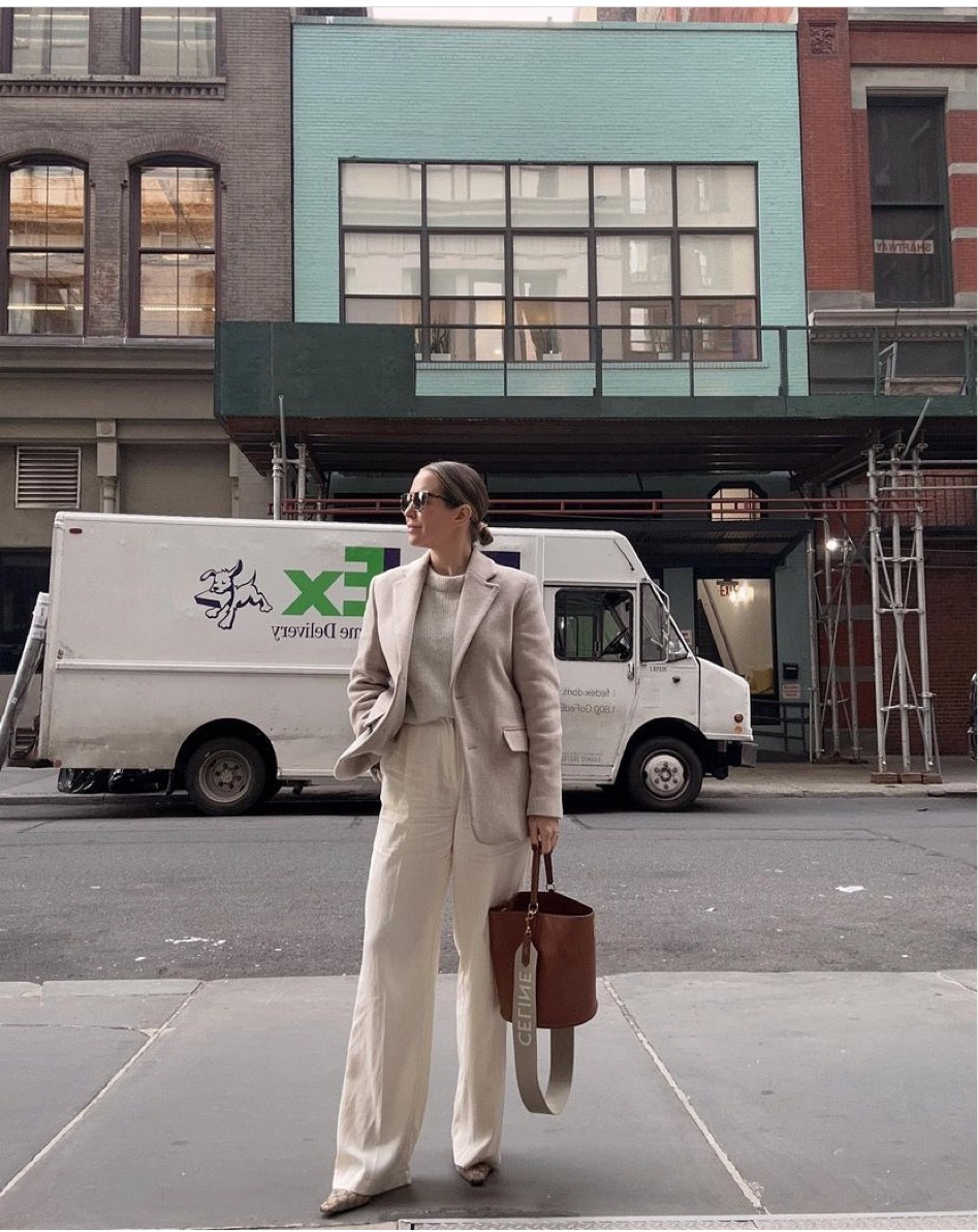 The perfect NYC day calls for a neutral look. This Celine bag tops off the look 👀 

city looks l winter fashion l beige outfit